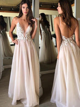 A-Line/Princess Spaghetti Straps Sleeveless Sweep/Brush Train Organza Prom Dress with Lace