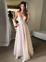 A-Line/Princess Spaghetti Straps Sleeveless Sweep/Brush Train Organza Prom Dress with Lace