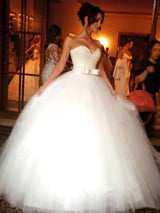 Ball Gown Sweetheart Sleeveless Tulle Floor Length Wedding Dress with Bowknot
