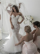 Trumpet/Mermaid Off-the-Shoulder Chapel Train Sleeveless Tulle Bridal Dress