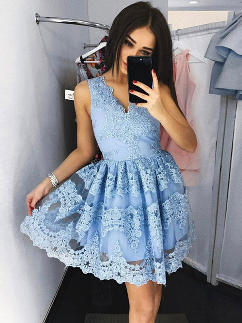 A-Line/Princess V-neck Lace Sleeveless Short/Mini Prom Dress with Lace