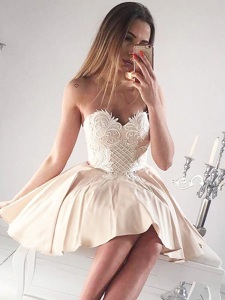 A-Line/Princess Sweetheart Satin Sleeveless Short/Mini Dress with Applique
