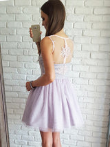 A-Line/Princess V-neck Tulle Sleeveless Short/Mini Homecoming Dress with Lace