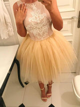 A-Line/Princess Bateau Tulle Sleeveless Short/Mini Homecoming Dress with Applique