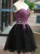 A-Line/Princess Sweetheart Tulle Sleeveless Short/Mini Homecoming Dress with Beading