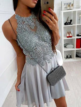 A-Line/Princess Halter Chiffon Sleeveless Short/Mini Cocktail Dress with Applique